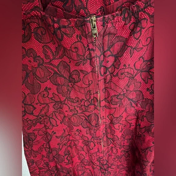 DIXIEFRIED Pinup Retro Red with Black Lace Print Pencil/Wiggle Dress - Picture 4 of 7